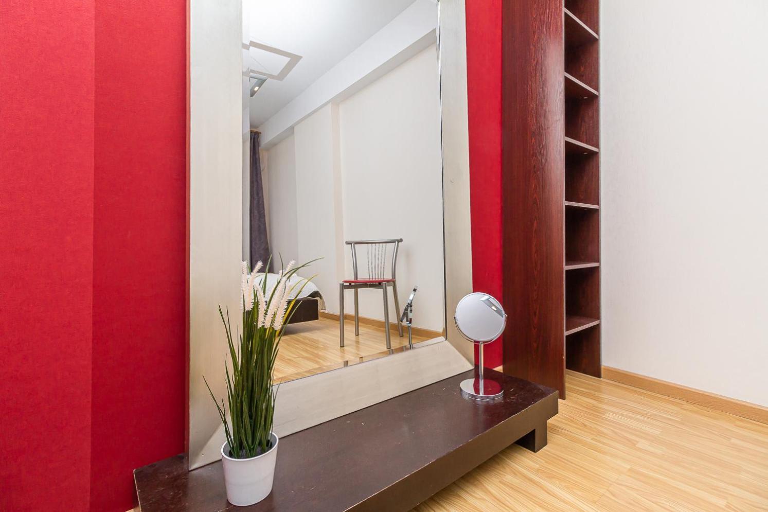Apartment Romantic Getaway With Equipped Kitchen